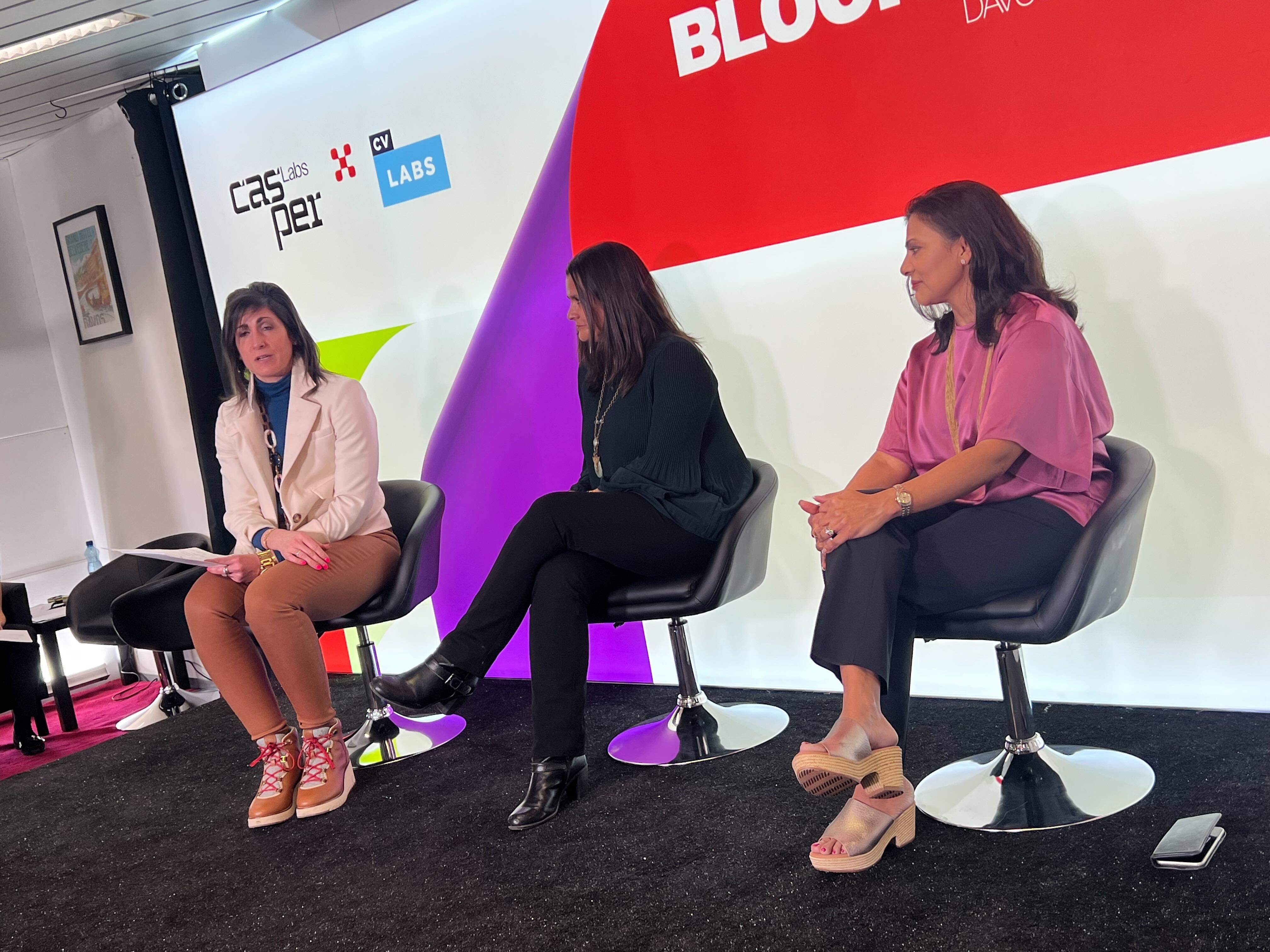 Leann Pinto, Daniela Barbosa and Medha Parlikar.